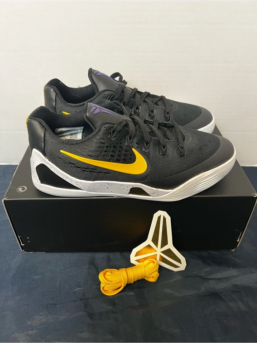 Nike Kobe IX Low EM GS Black University Gold